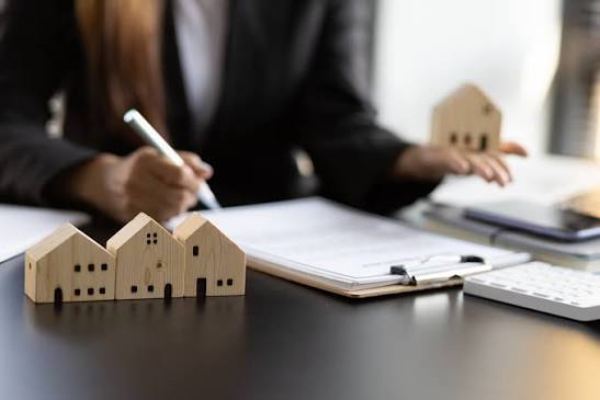 Financial reports and reporting